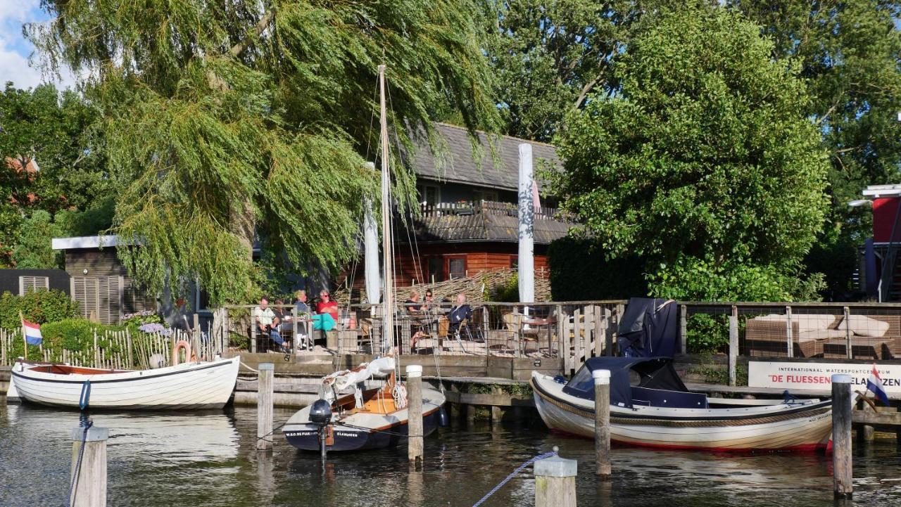 Landzicht Vakantiehuis Aan De Fluessen Elahuizen エクステリア 写真